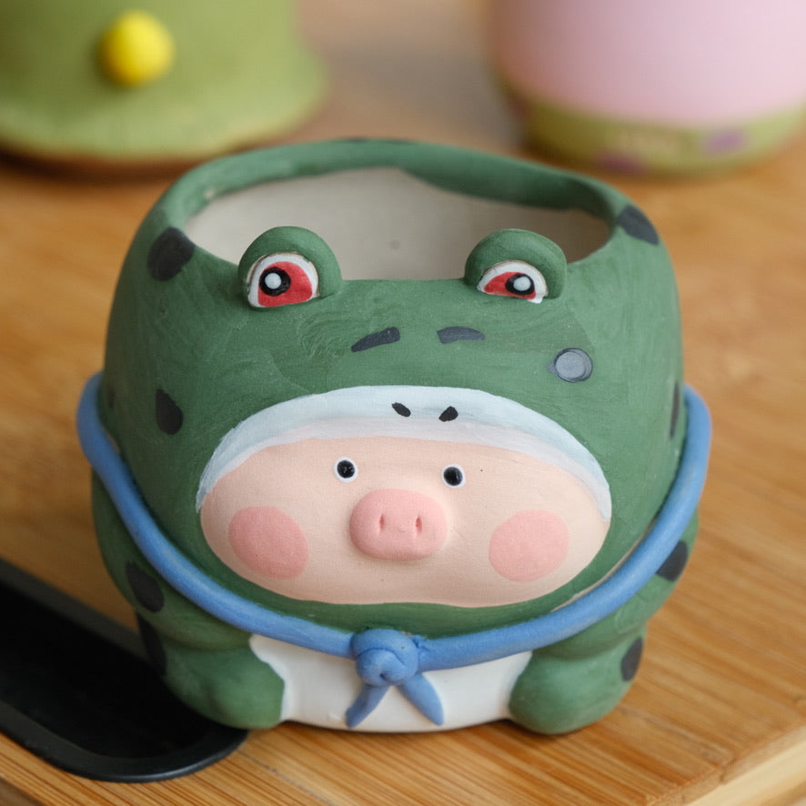 Frog Piggy Medium Sized Handmade Pot